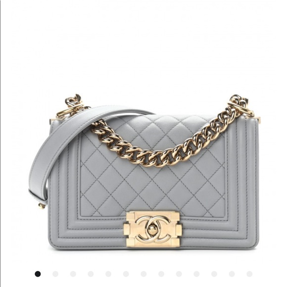 CHANEL
Calfskin Quilted Small Boy Flap Grey - Picture 2 of 7